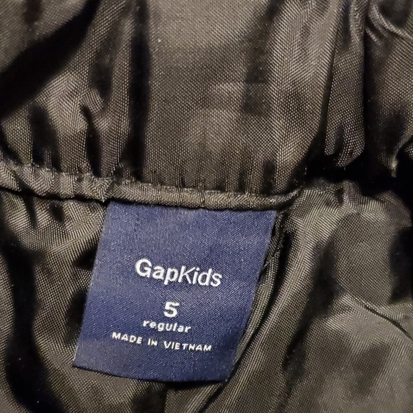 🍂🍁🍂GAP kids size 5 fancy shorts,gray sparkle. Grade school dark academia. - Picture 3 of 4